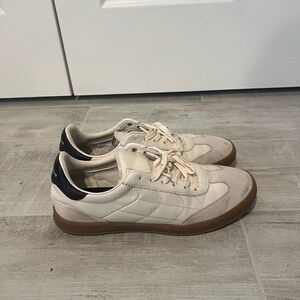 Cole Haan Men's Beige and Black Sneakers